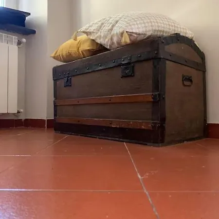 The House In The Alley *